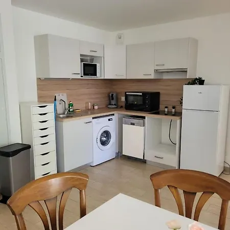 Superbes Neufs à Apartamento *